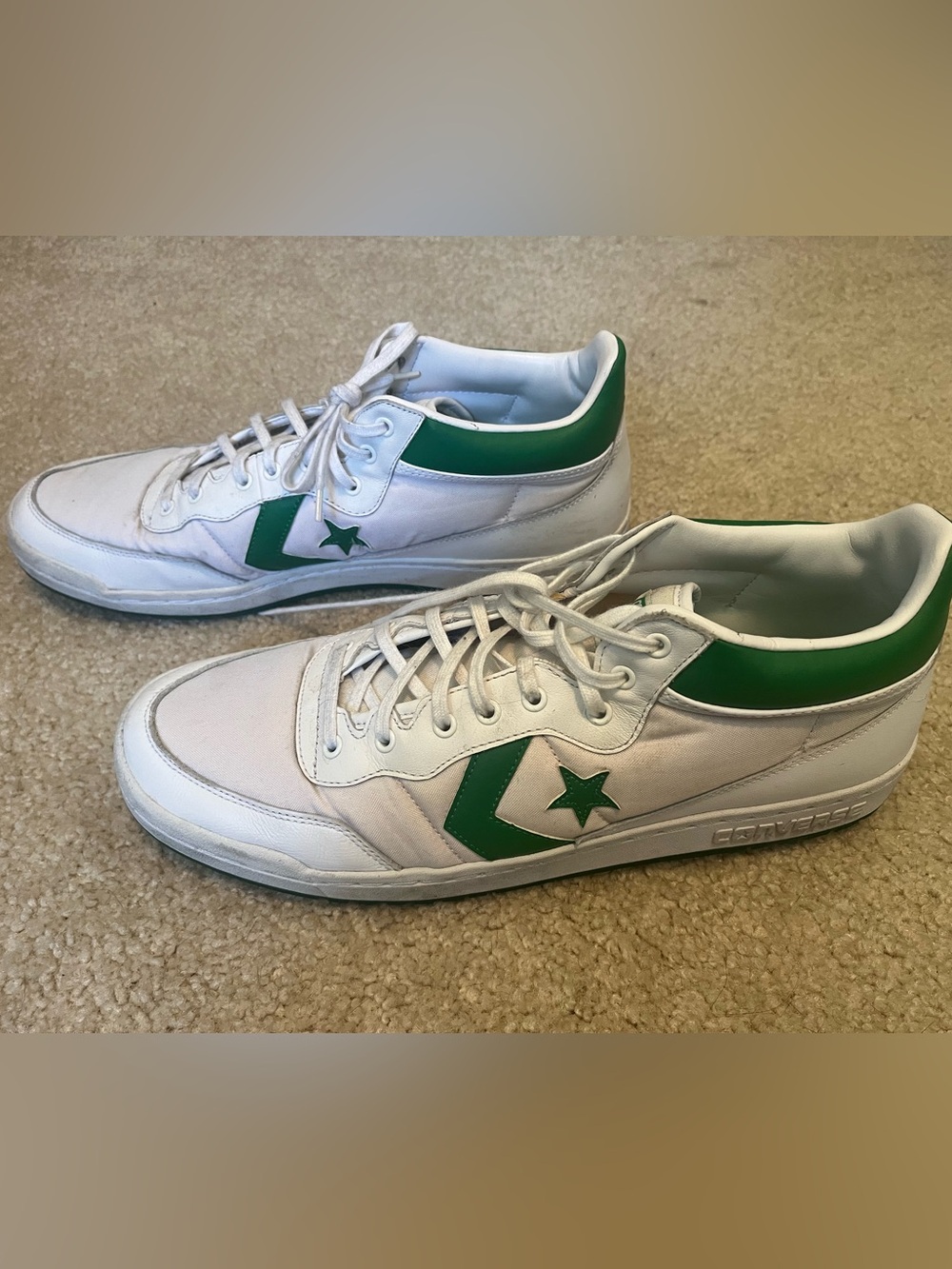 Converse Fastbreak White Sneakers with Green Star Accents- Men’s 13